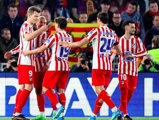 欧冠足球直播战况：巴萨0-2马竞主场溃败 19岁新星染红遭重创