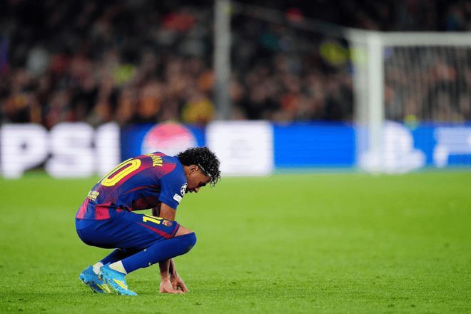 欧冠足球直播战况：巴萨0-2马竞遭争议判罚 弗里克怒批VAR形同虚设